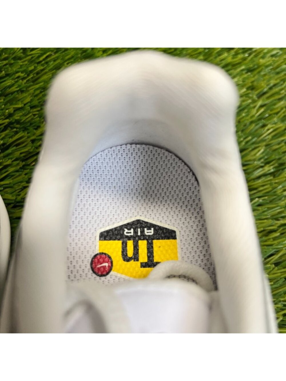 Nike Air Max Plus SE Womens Size 6 White Athletic Running Walking Shoes Sneakers - Picture 8 of 10